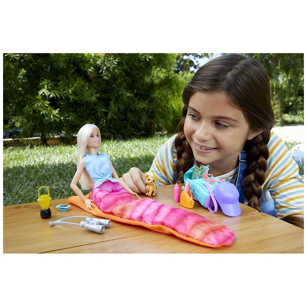 Barbie Dos muñecas y accesorios Malibú con set de Camping y más de 10 accesorios