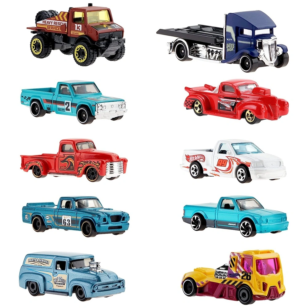 Hot Wheels Pack de 10 Camiones De Juguete Mezcla De Licencia Oficial y Sin Licencia