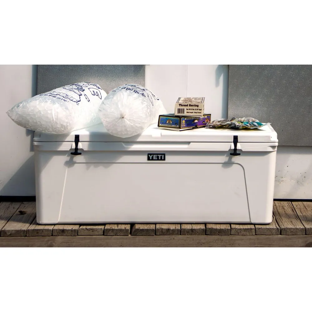 b001coy7j8_4_webp.webp YETI Tundra 250 Cooler Portátil | Blanco