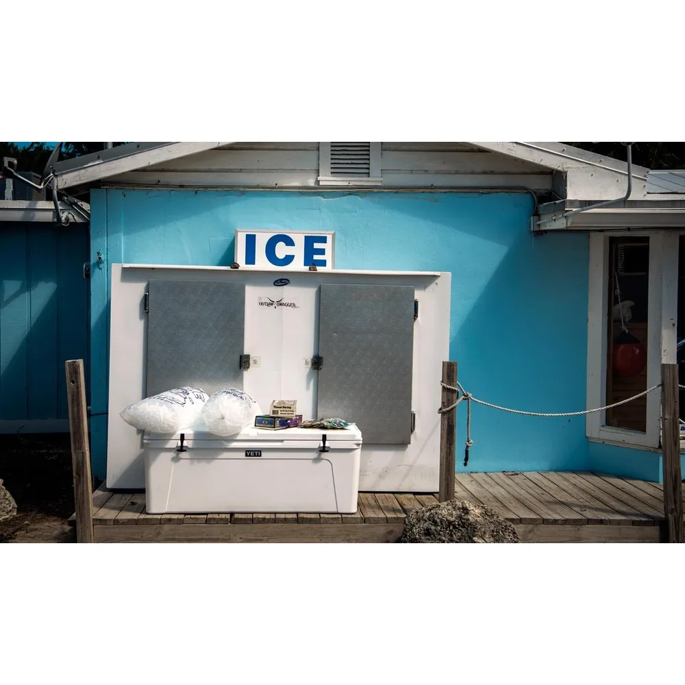 b001coy7j8_5_webp.webp YETI Tundra 250 Cooler Portátil | Blanco