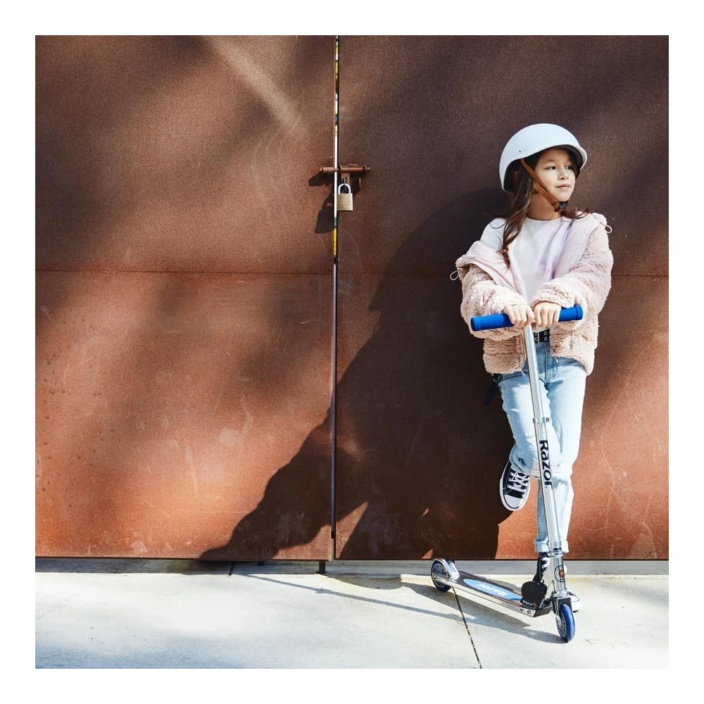 Razor a Kick Scooter for  Kids - Lightweight - Foldable - Aluminum Frame - And Adjustable Handlebars