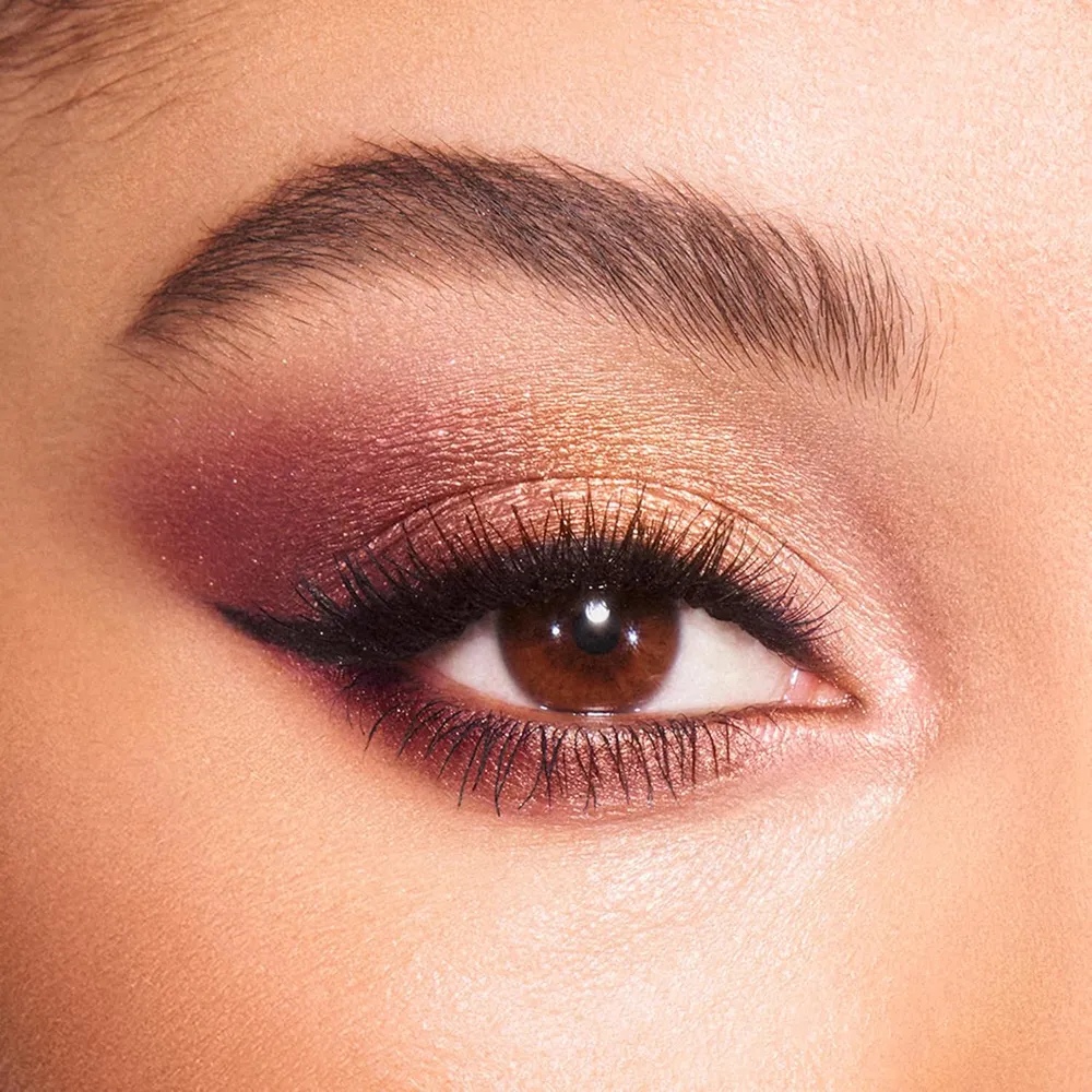 Charlotte Tilbury Paleta de sombras de ojos de lujo | The Vintage Vamp - rojo y morado