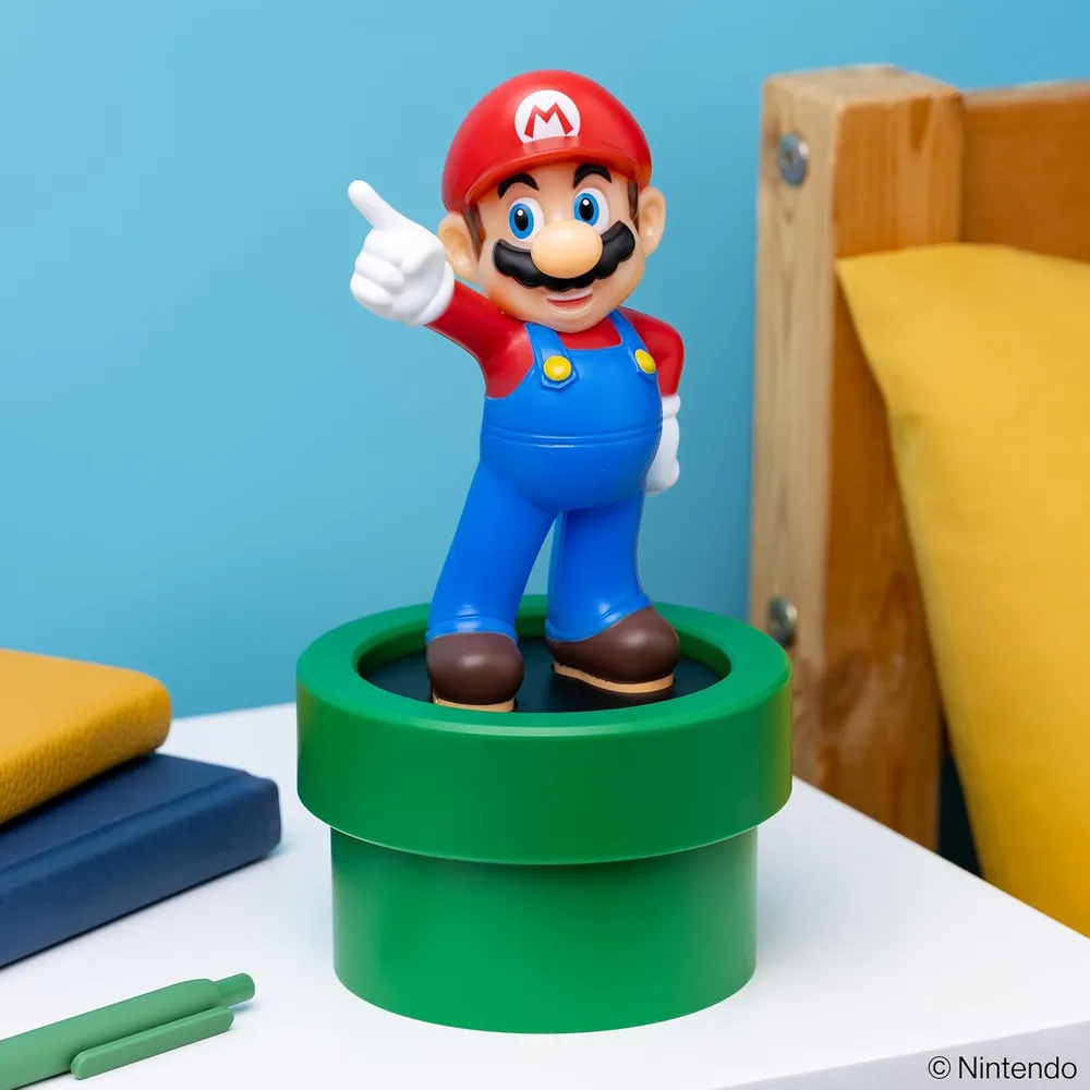 b06vxnkf1k_3_webp.webp Paladone Super Mario, figura con luz