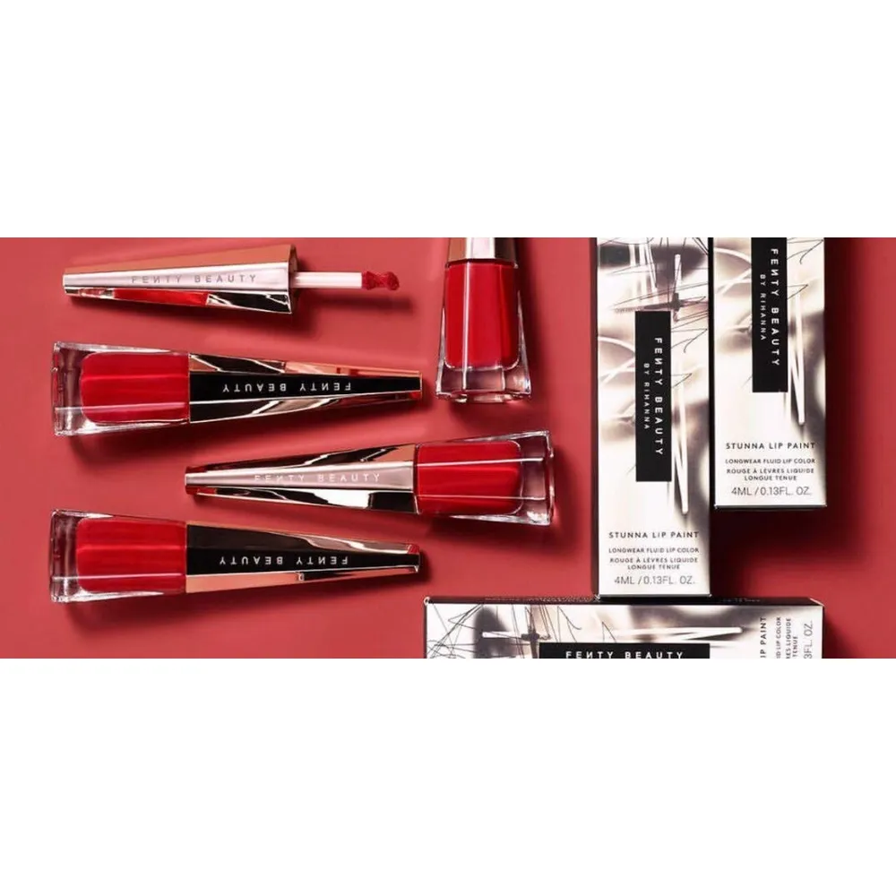 Fenty Labial Líquido Stunna Lip Paint tono Uncensored rojo universal – by Rihanna|Rojo