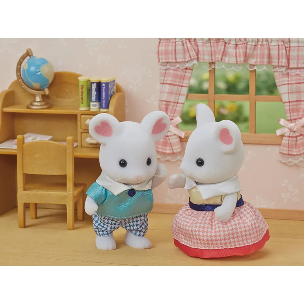 MUÑECA SYLVANIAN FAMILIES NIÑO RATÓN MALVAVISCO