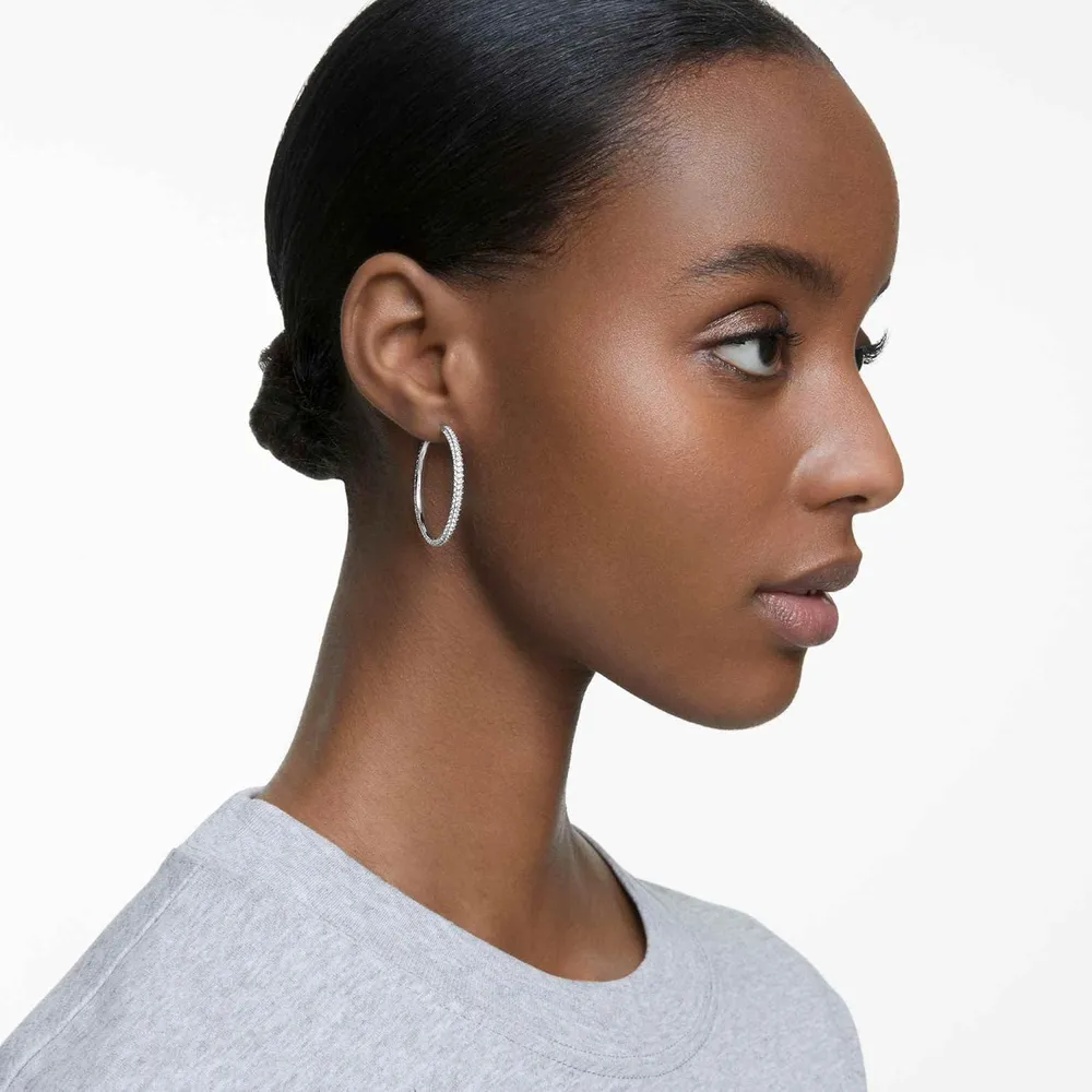 SWAROVSKI ARETES HOOP DEXTERA ACABADO RODIO PARA MUJER | RODIO