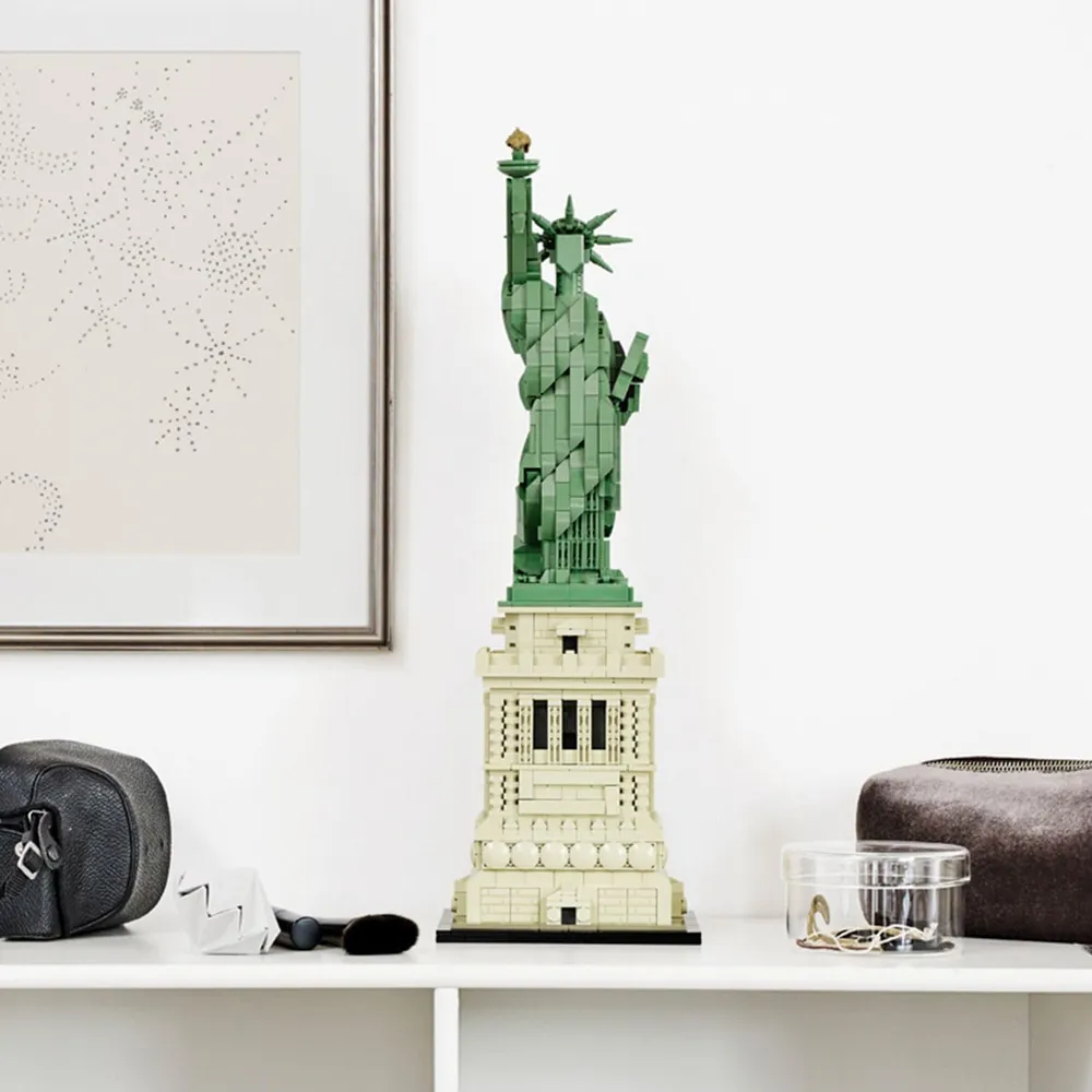LEGO ARCHITECTURE ESTATUA DE LA LIBERTAD