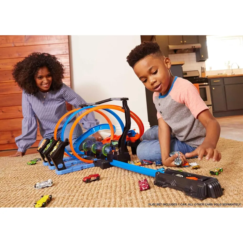 HOT WHEELS PISTA TRIPLE LOOP MOTORIZADO