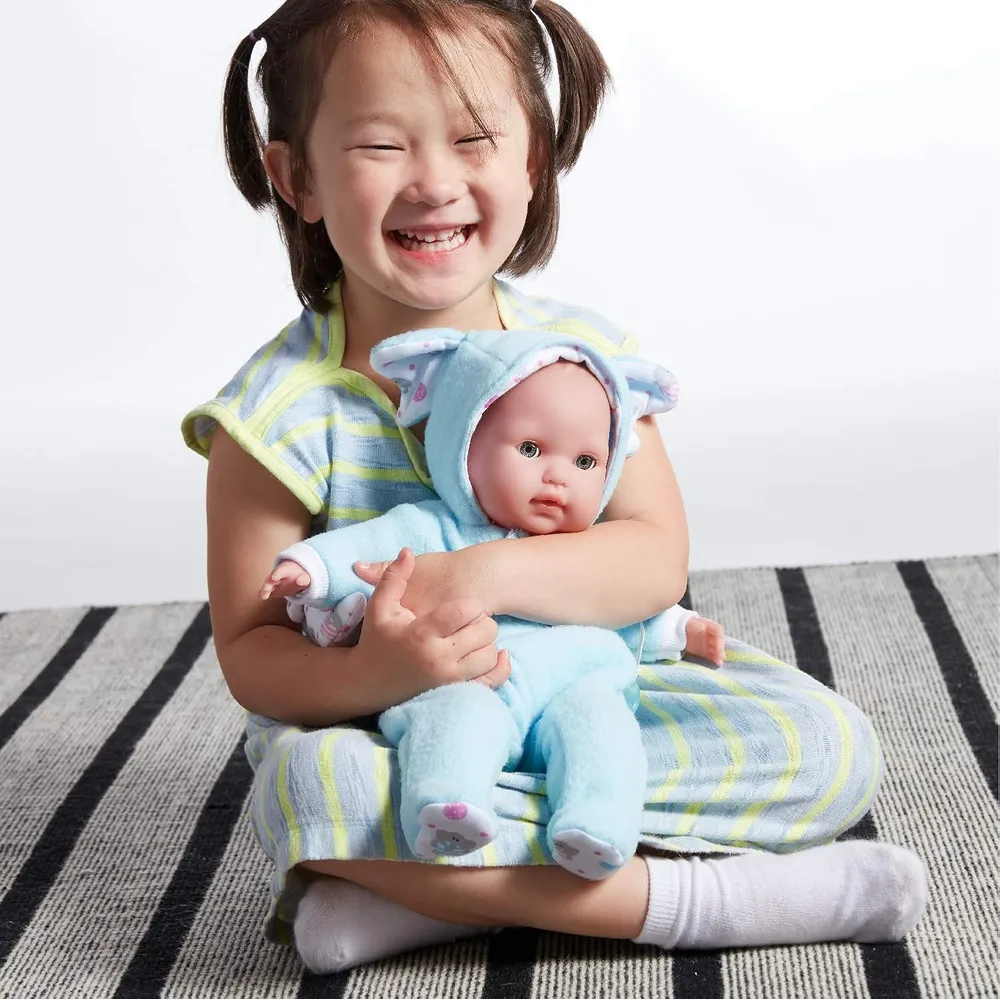 BERENGUER muñeca bebé 15"/38 cm con accesorios | Tema del elefante azul