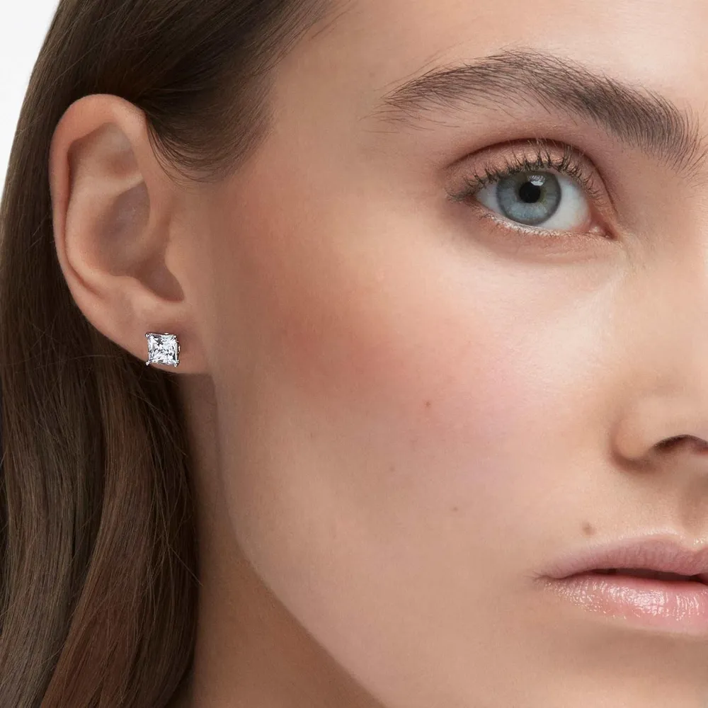 SWAROVSKI ARETES STUD STILLA ATTRACT ACABADO RODIO PARA MUJER | RODIO