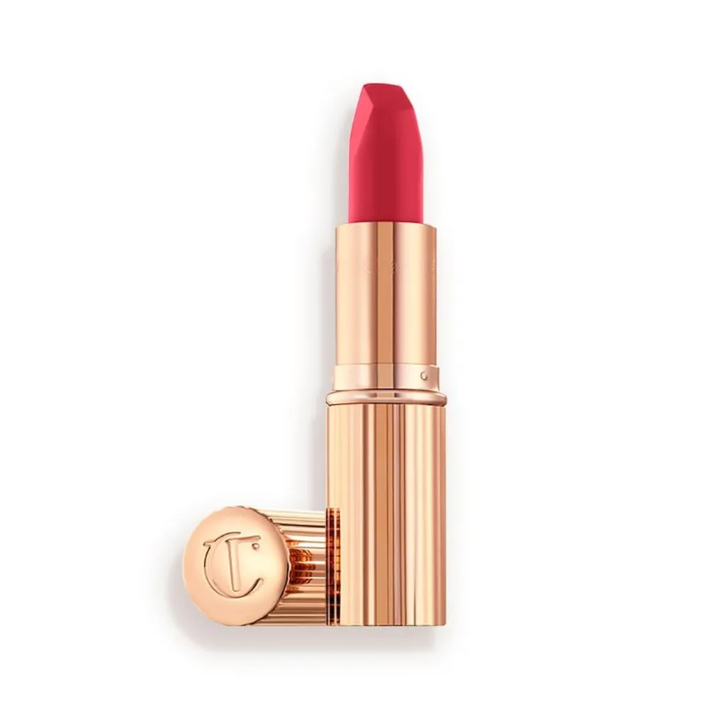Charlotte Tilbury Revolution Lápiz labial mate | Cereza perdida - rosa fucsia