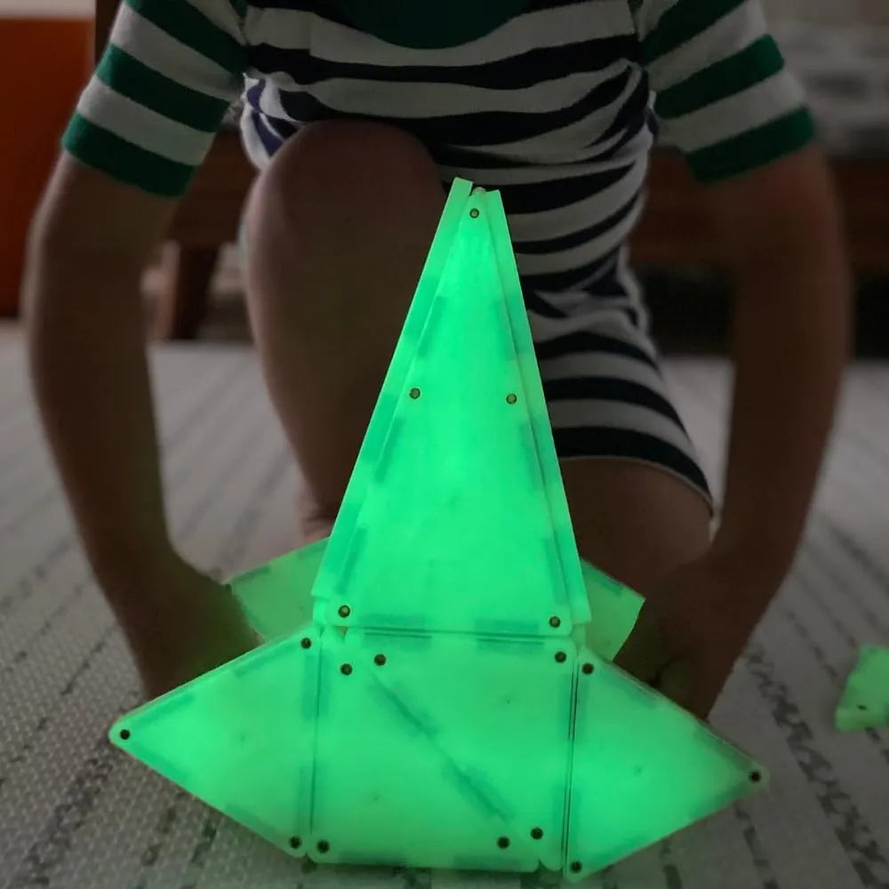 MAGNA-TILES - Glow 16-piezas set de construcción magnético