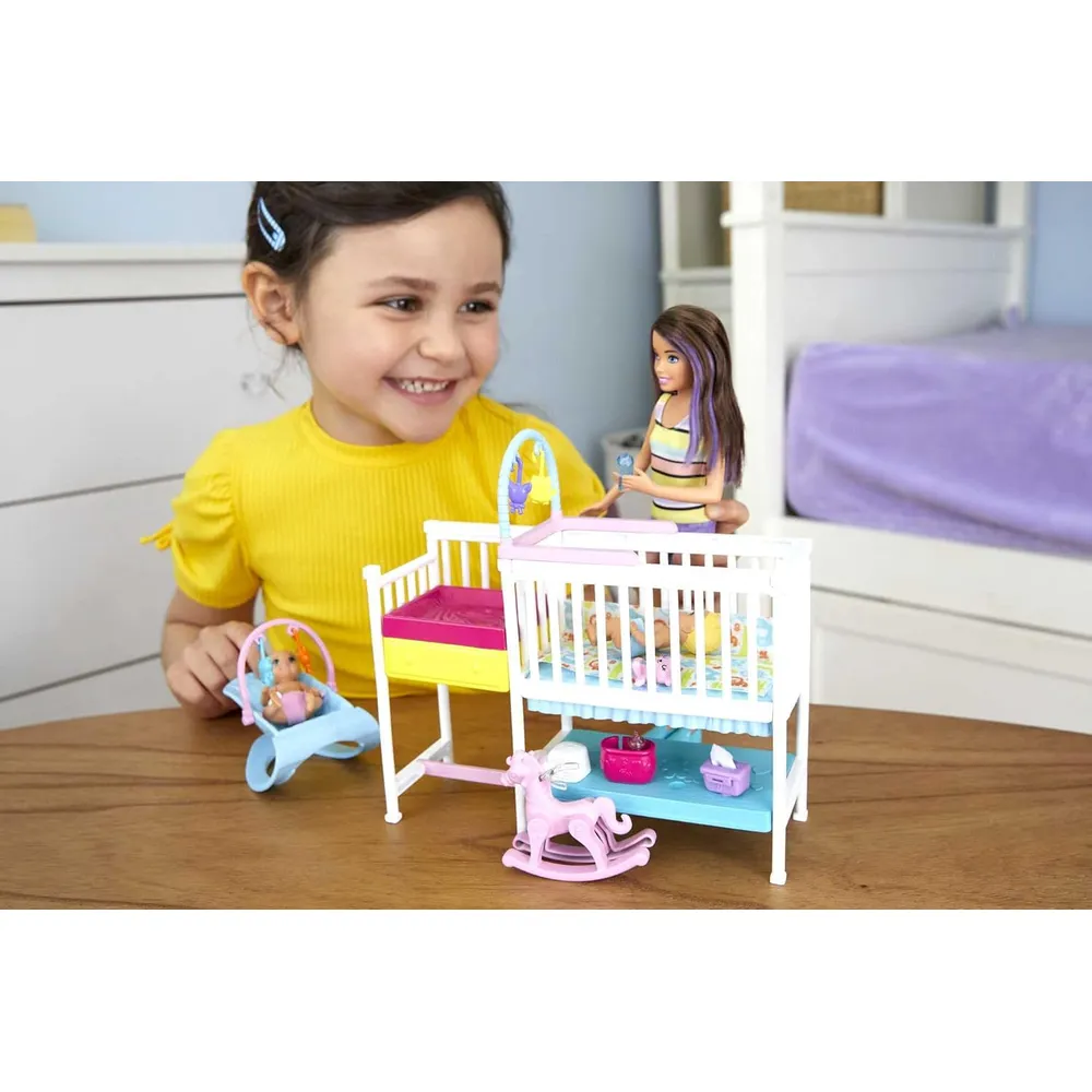 BARBIE SKIPPER SET GUARDERÍA BABYSITTERS INC CON ACCESORIOS