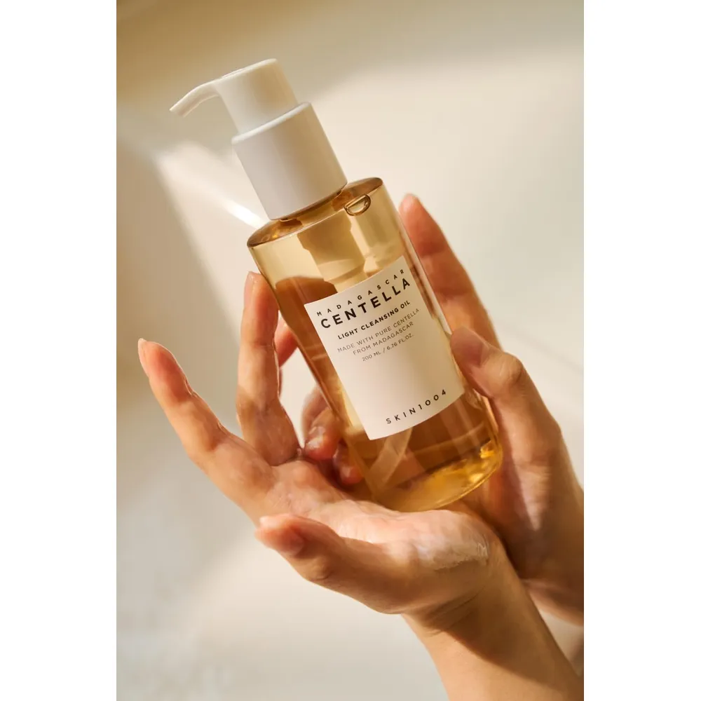 b07t5bn3p2_2_webp.webp ACEITE LIMPIADOR FACIAL CENTELLA MADAGASCAR LIGHT SKIN1004 | 6.76 OZ / 200 ML