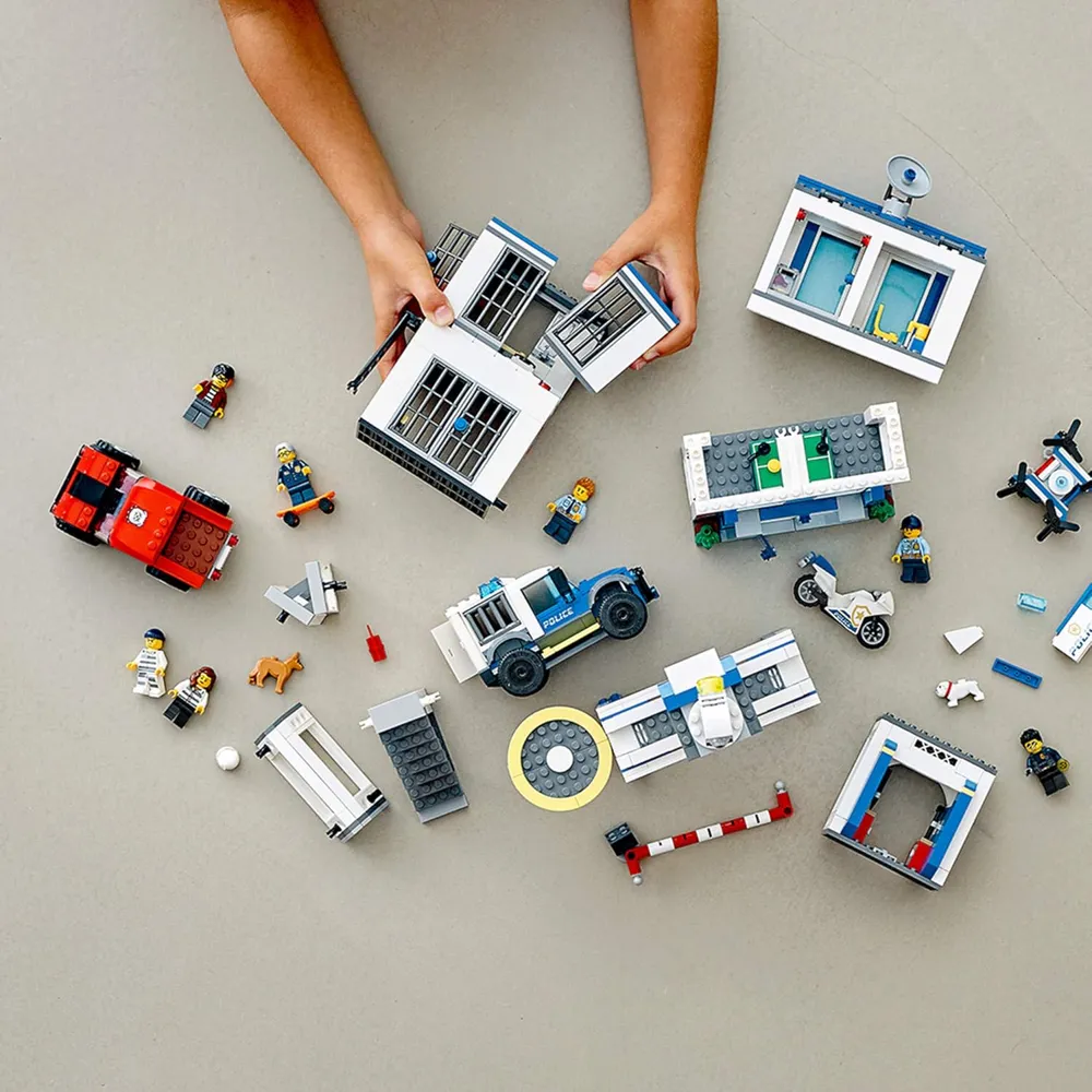 LEGO CITY COMISARÍA DE POLICÍA 2020 SET DE CONSTRUCCIÓN URBANA