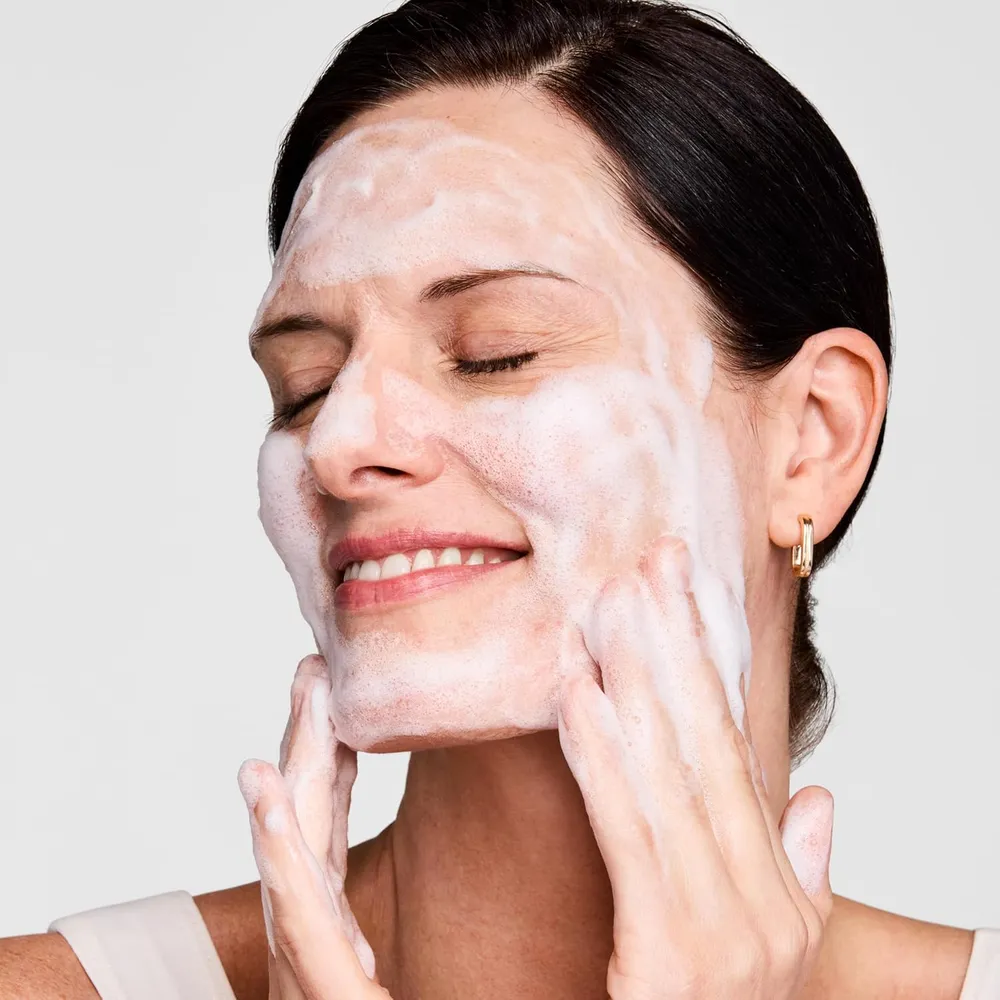 Estée Lauder Perfectly Clean – Limpiador Facial Espuma 2 en 1 | 5oz