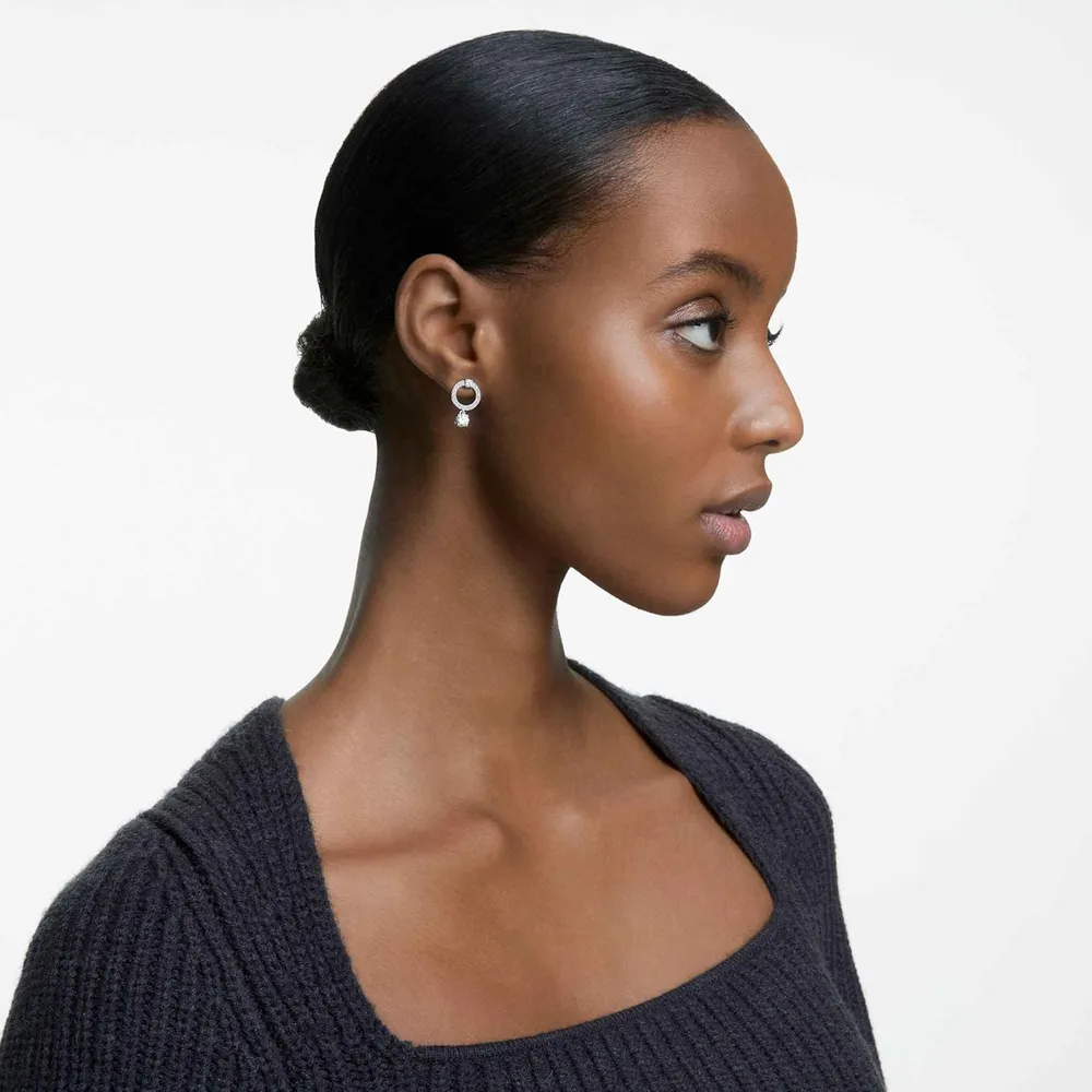 SWAROVSKI ARETES STUD CÍRCULO ATTRACT ACABADO RODIO PARA MUJER | PLATEADO