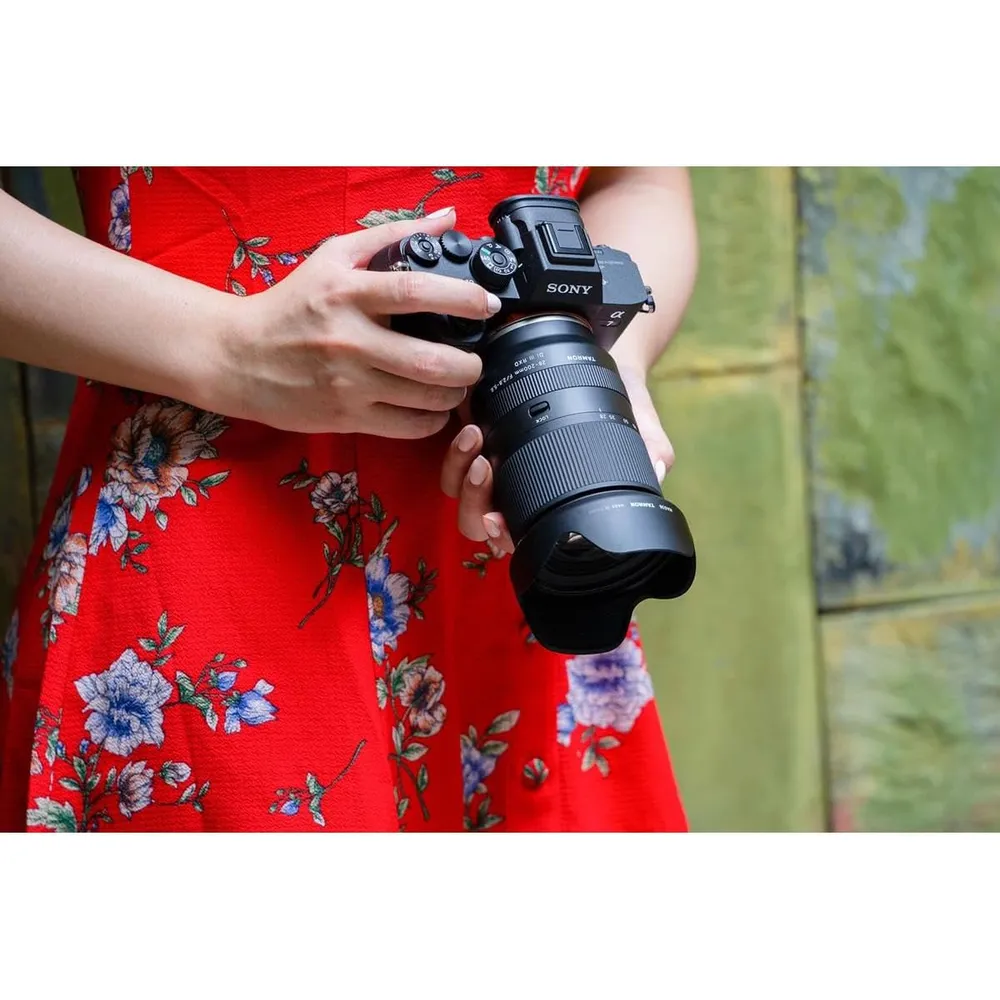 Tamron lente 2.8-20cm f/2.8-5.6 DI III RXD | Negro