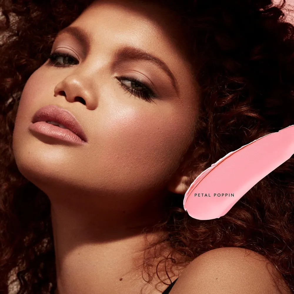 Fenty Rubor en Crema Cheeks Out tono Petal Poppin 0.1 oz – by Rihanna