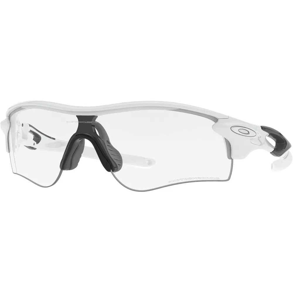Oakley Radarlock Path OO9206 Low Bridge Fit Gafas de sol para hombre | Polished White / Clear Black Iridium Photochromic