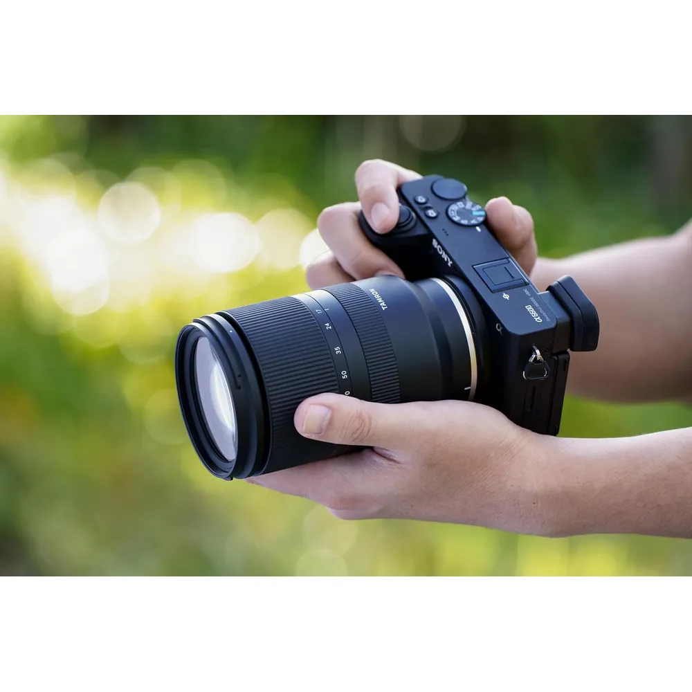 Tamron lente 1.7-7cm f/2.8 DI III-A VC | Negro