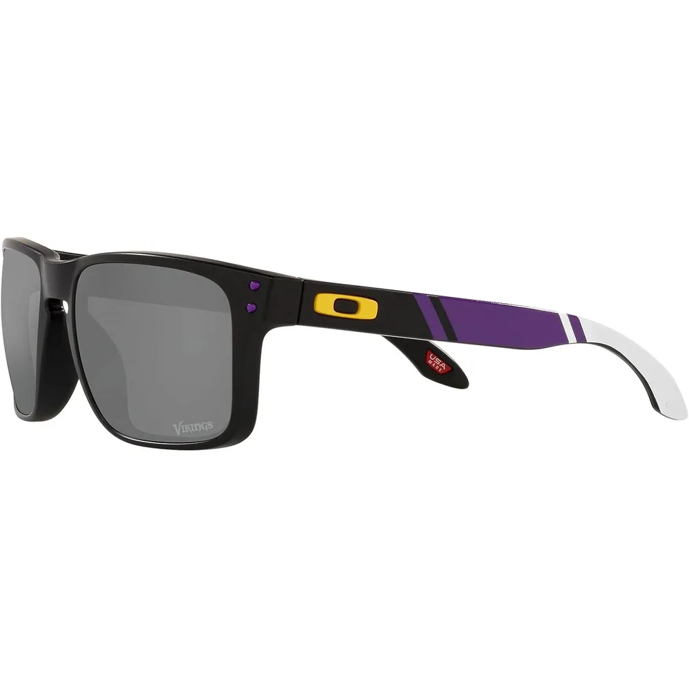 b094ywrxph_2_webp.webp Oakley Holbrook OO9102 NFL Collection Gafas de sol para hombre | Matte Black / Yellow / Prizm Black Minnesota Vikings