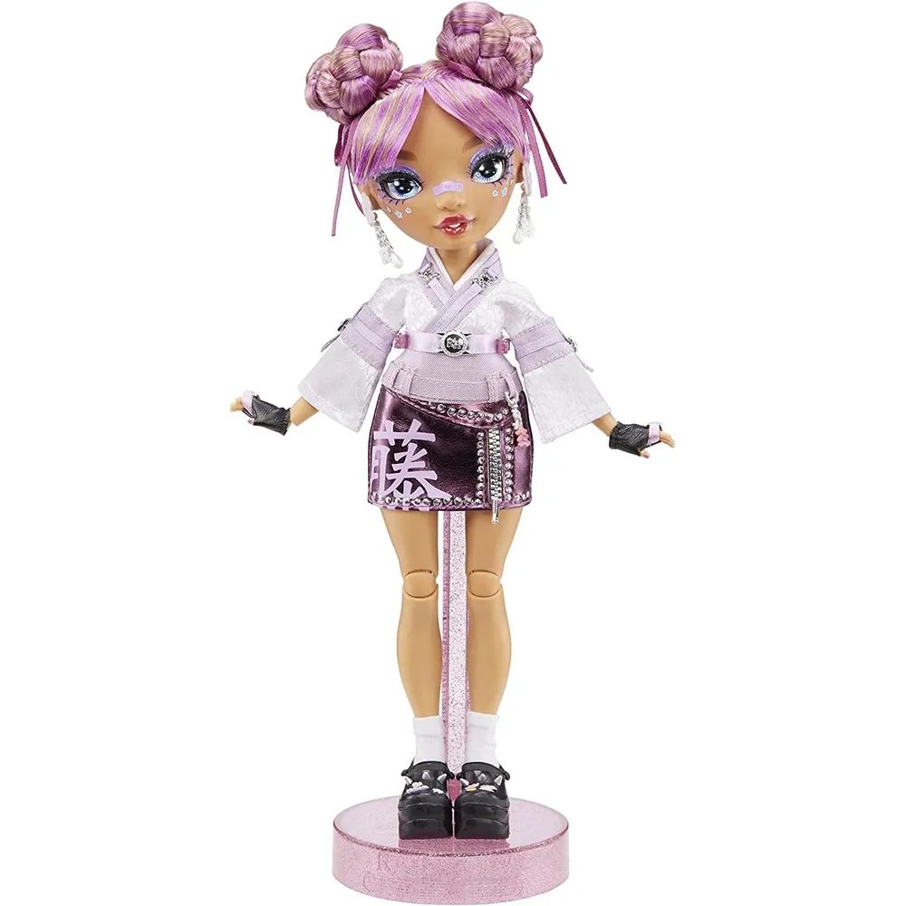 Rainbow High Lila Yamamoto muñeca malva