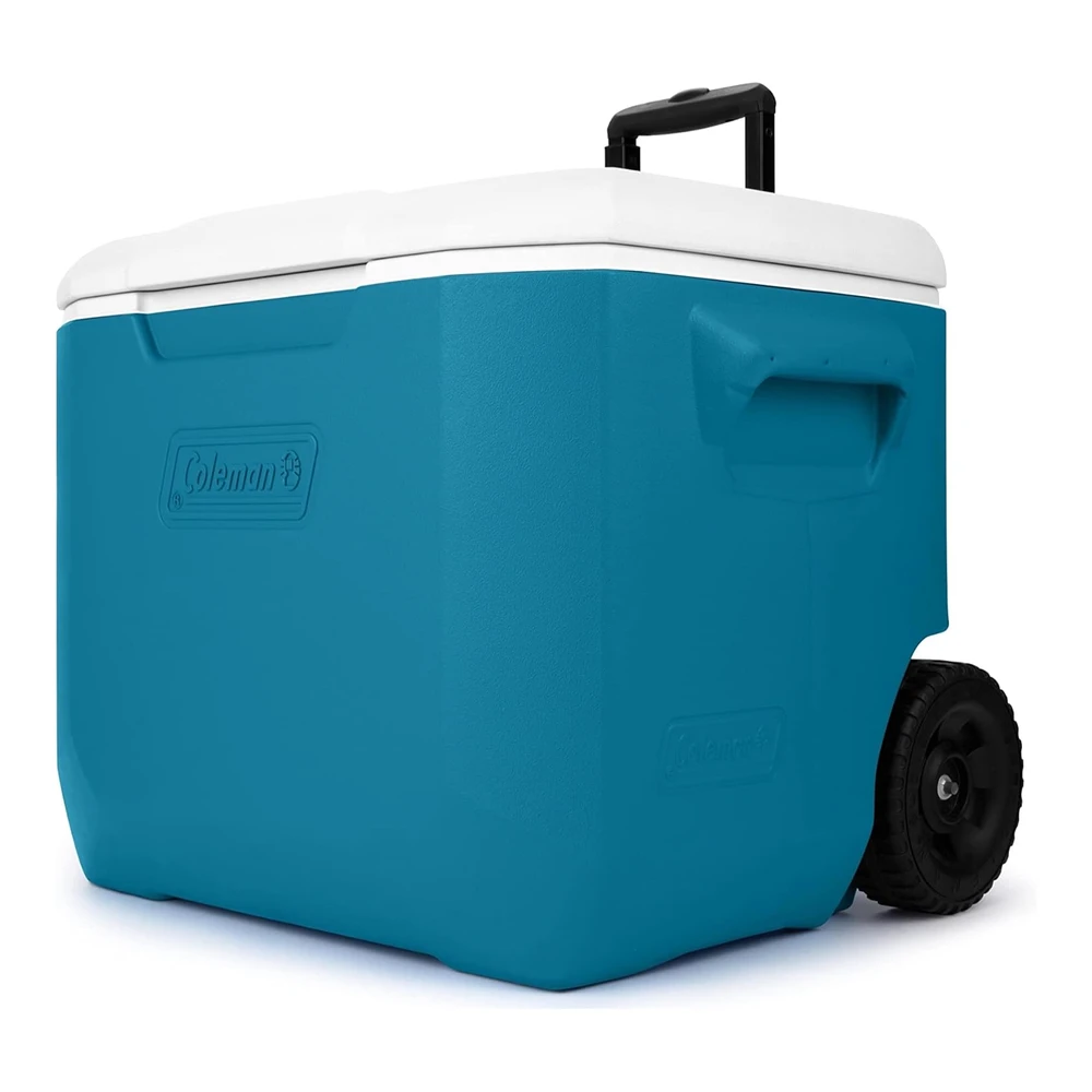 b09hn34t7h_1.webp Coleman Chiller Series - Enfriador Portátil Aislado con Ruedas de 60 Cuartos de Galón - Enfriador Duro de Retención de Hielo con Ruedas Resistentes y Mango