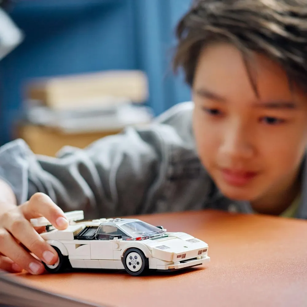 Lego Speed Champions Lamborghini Countach coche de carreras con minifigura