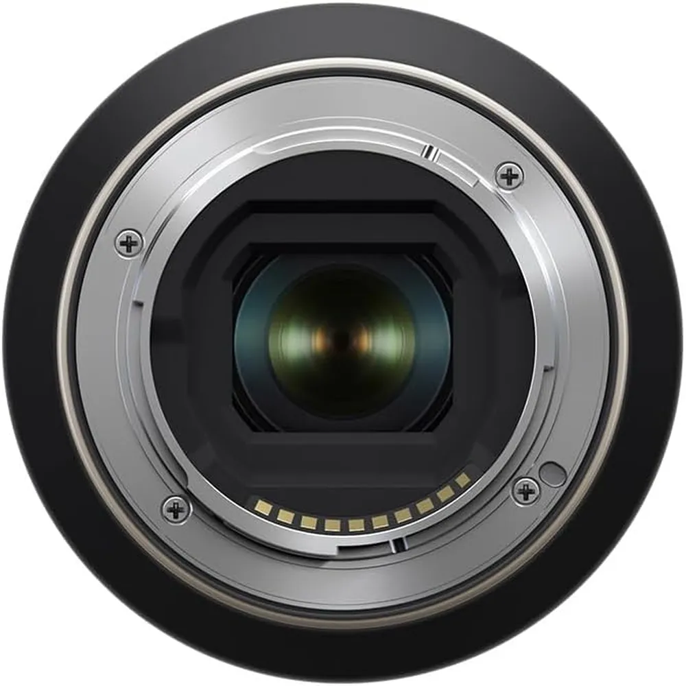 Tamron lente 1.8-30cm f/3.5-6.3 DI III-A VC | Negro