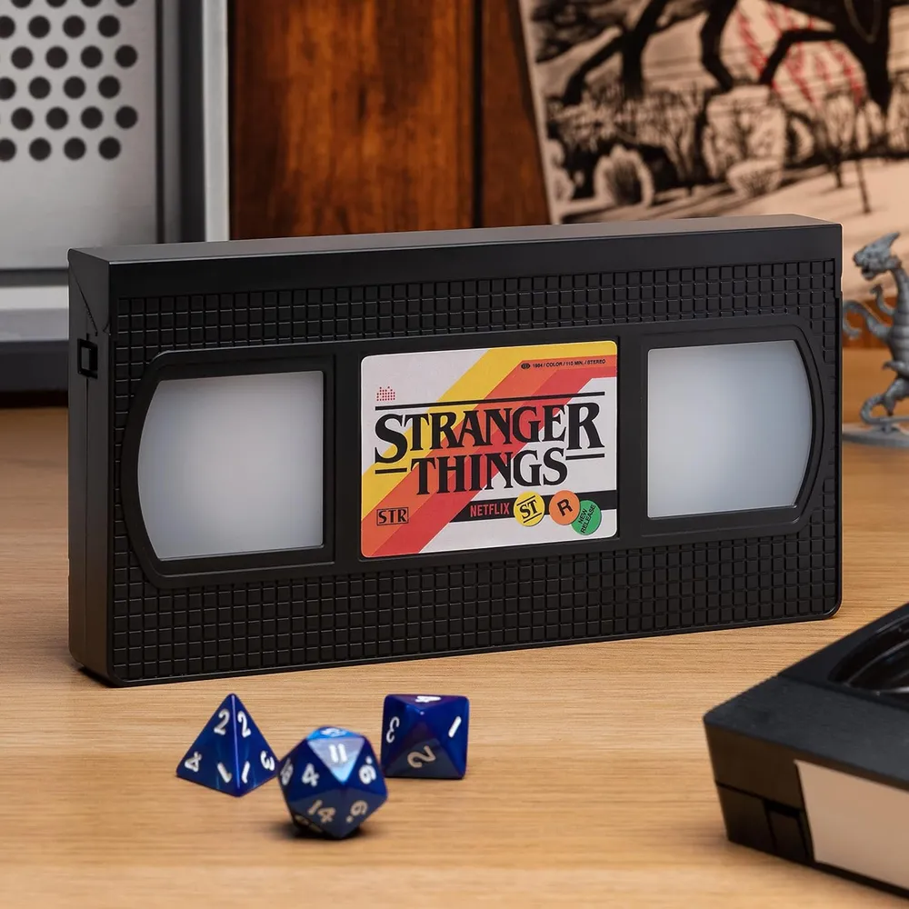 Paladone Stranger Things, luz logotipo VHS oficial
