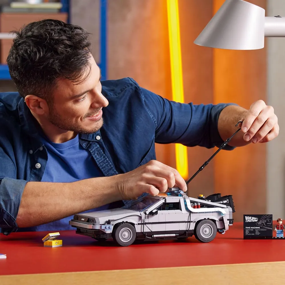 LEGO ICONS REGRESO AL FUTURO MÁQUINA DEL TIEMPO