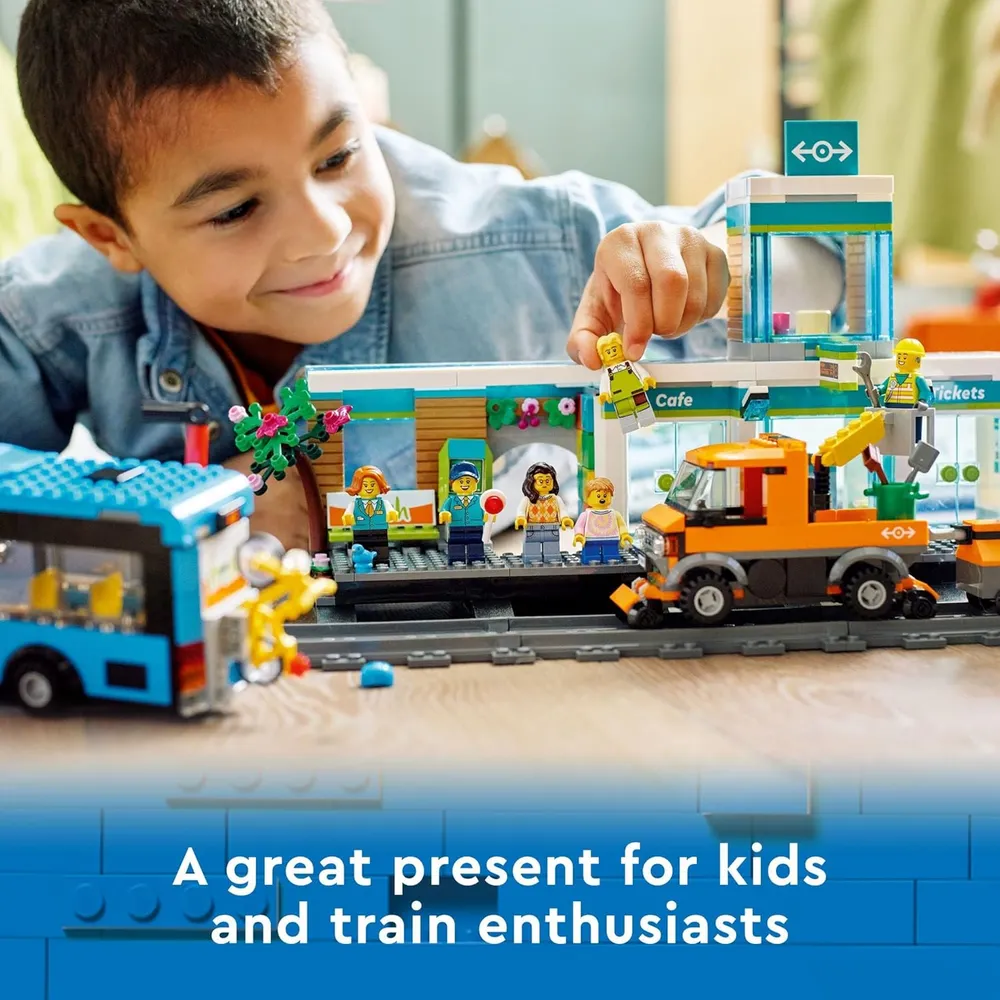 LEGO CITY ESTACIÓN DE TREN CON AUTOBÚS, VAGÓN Y VÍAS