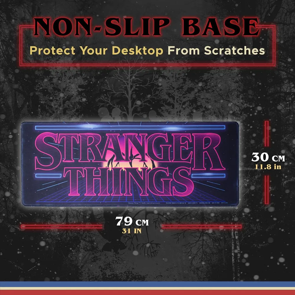 b0b1wr5plw_2_webp.webp Paladone Stranger Things, tapete de escritorio logotipo retro arcade oficial