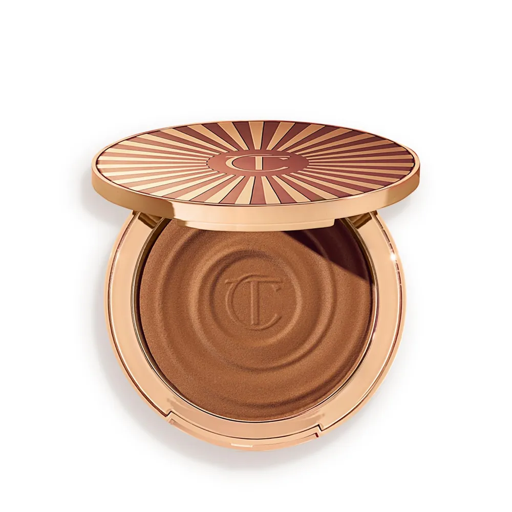 Charlotte Tilbury Beautiful Skin Maquillaje y bronceador en crema | 02 Medio
