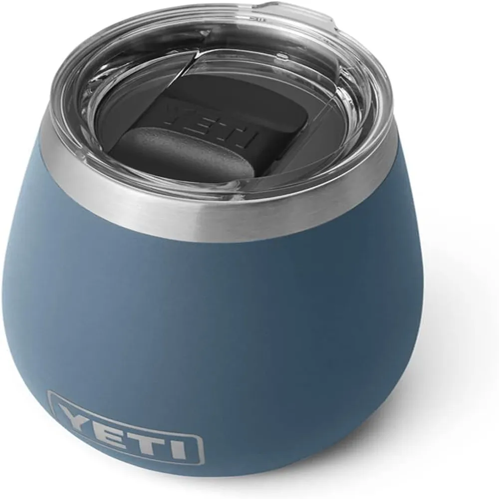 YETI Rambler Vaso de vino de 10 oz de acero inoxidable con tapa MagSlider color