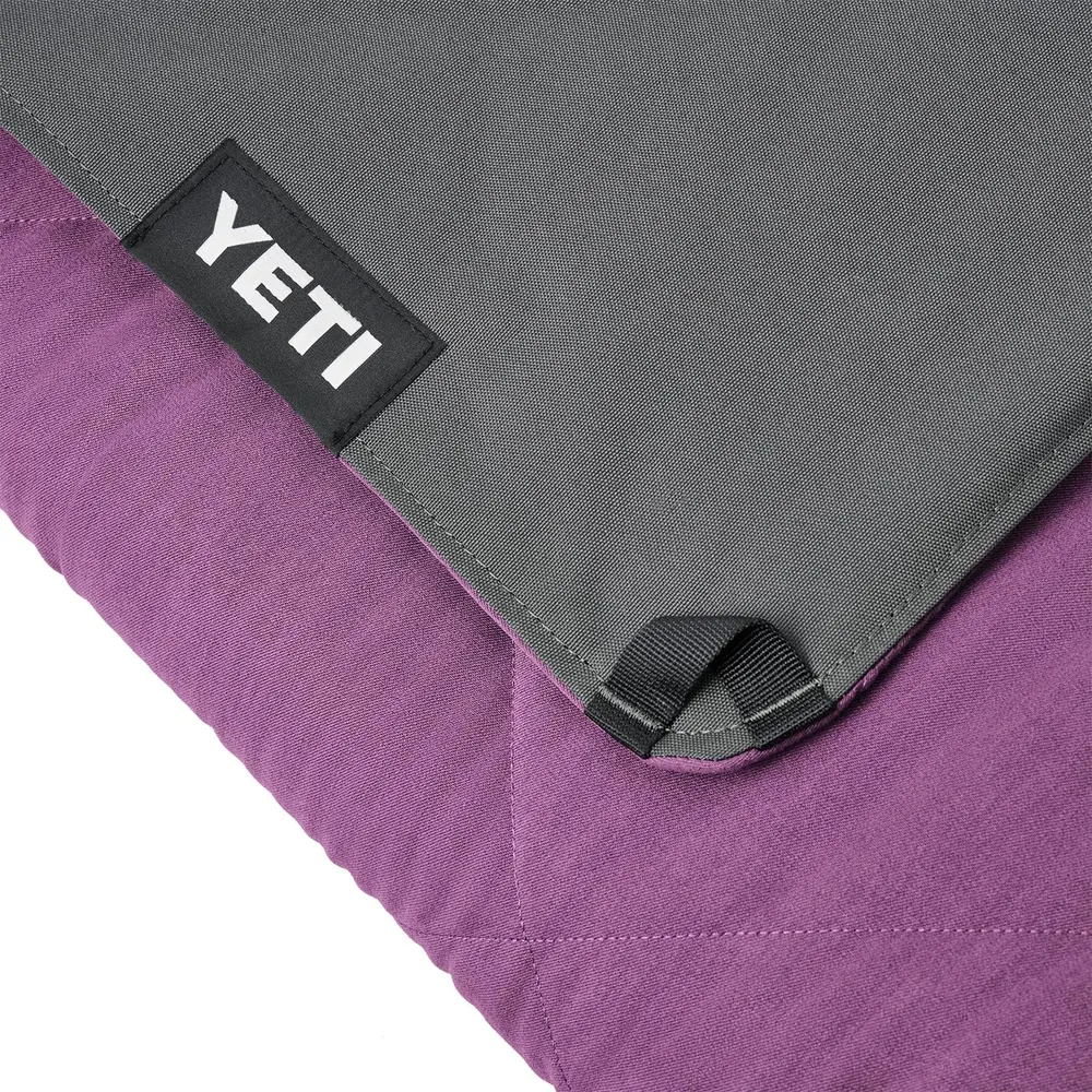 b0b3sjzzdb_4_webp.webp YETI Lowlamds Manta Multiusos con bolsita para viaje | Morado