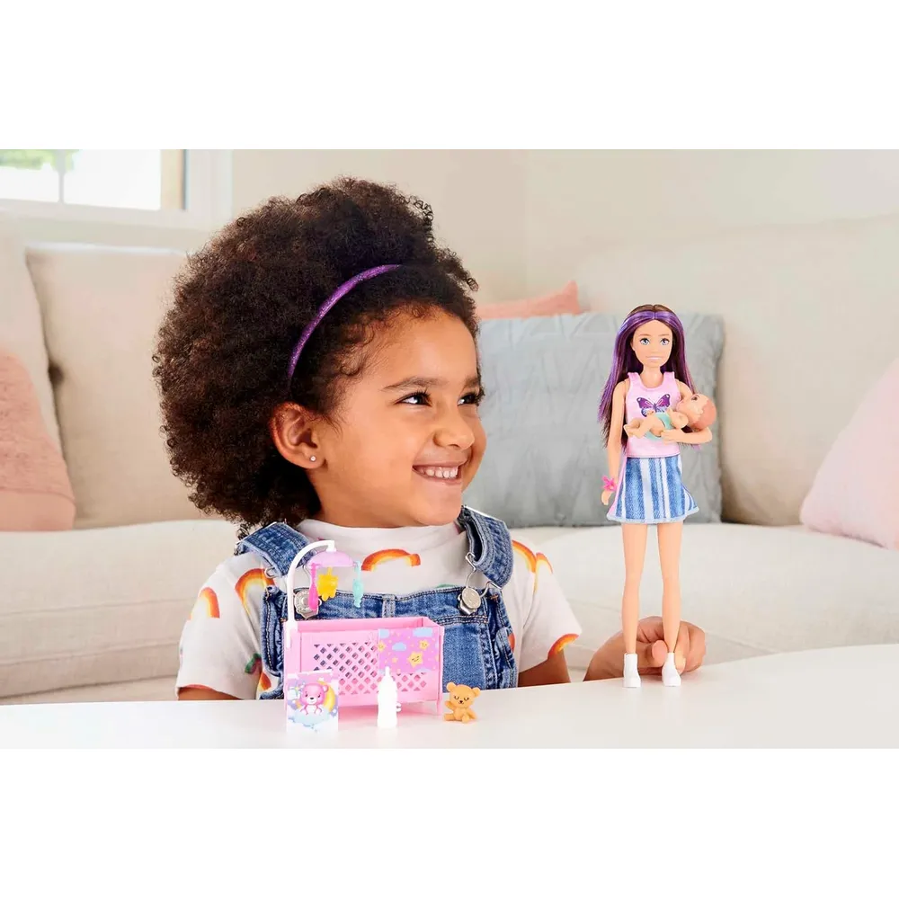 BARBIE SKIPPER SET CUNA BEBÉ MORADO