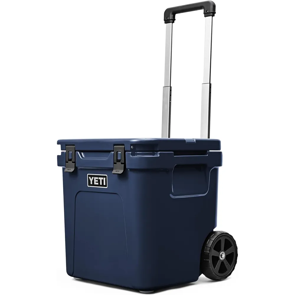 YETI Roadie 48 Cooler Con Ruedas Y Mango Retráctil | Azul Marino