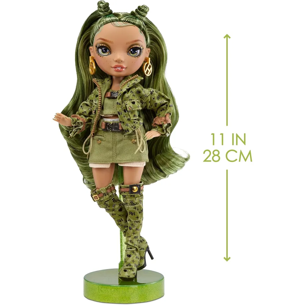 Rainbow High Olivia muñeca camuflaje con accesorios