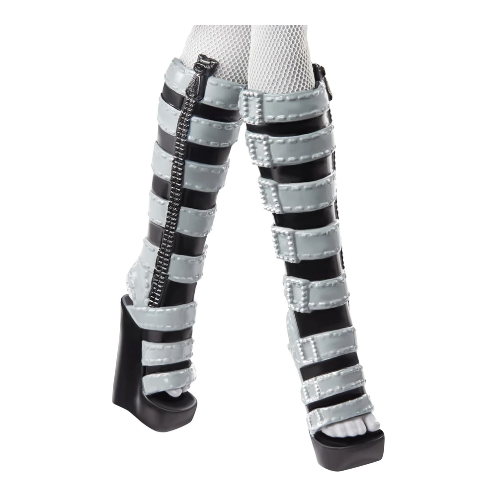 b0b9q8hg3f_3.webp Monster High Muñeca Lobo Clawdeen En Blanco y Negro