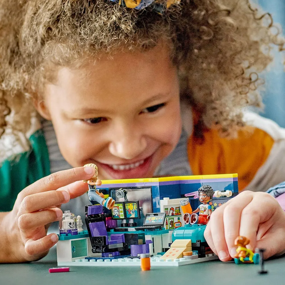 Lego Friends habitación de Nova set de videojuegos coleccionable con mini muñeca