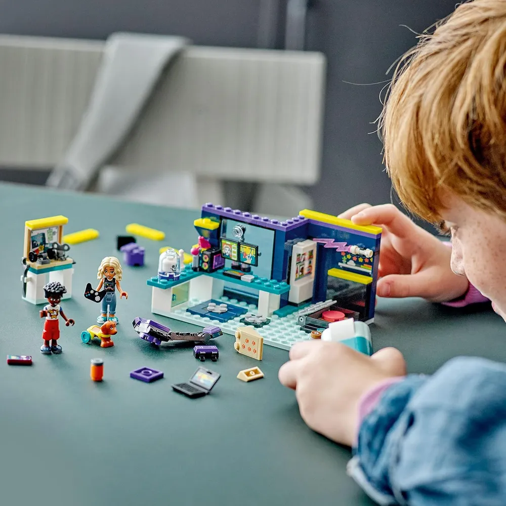 Lego Friends habitación de Nova set de videojuegos coleccionable con mini muñeca
