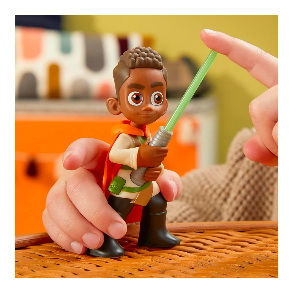 b0bdhzqssm_3.webp Star Wars Young Jedi Adventures Pop-Up Lightsaber Duel - Kai Brightstar y Taborr Figuras de Acción, Juguetes a Escala de 4"
