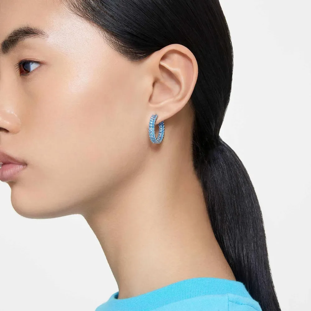 SWAROVSKI ARETES HOOP PRINCESS MATRIX ACABADO RODIO PARA MUJER | CRISTAL AZUL