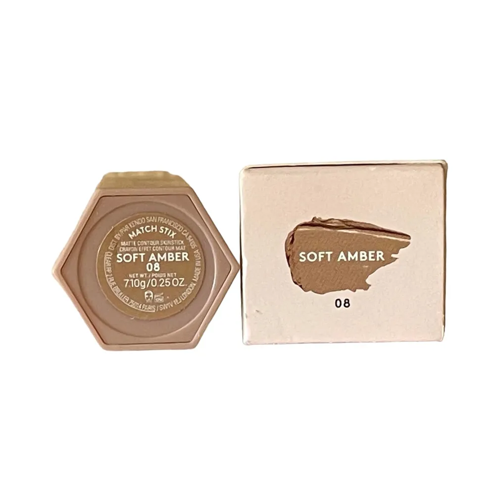 b0c7wmjgl4_1_webp.webp Fenty Contorno en Barra Match Stix Matte tono Soft Amber 0.25 oz – by Rihanna