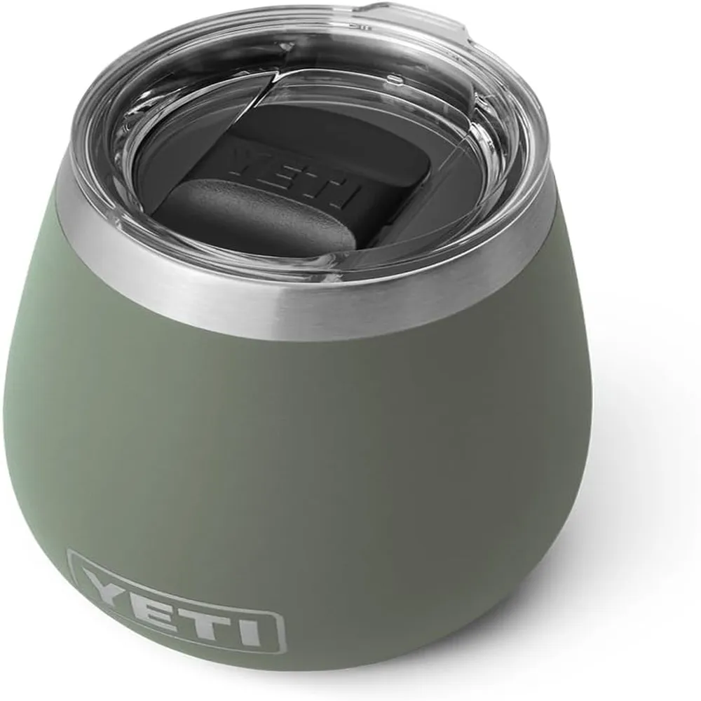 YETI Rambler Vaso de vino de 10 oz de acero inoxidable con tapa MagSlider color verde olivo