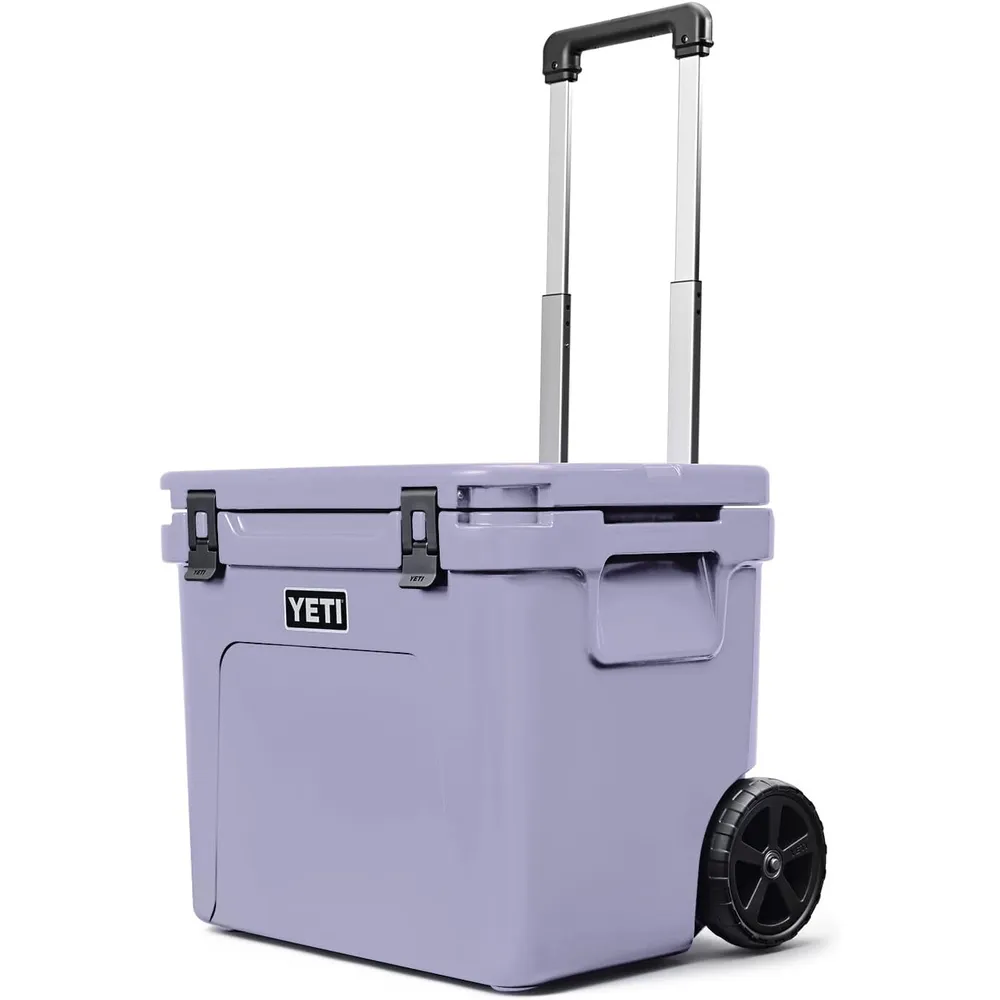 YETI Roadie 60 Cooler Con Ruedas Y Mango Retráctil | Lila