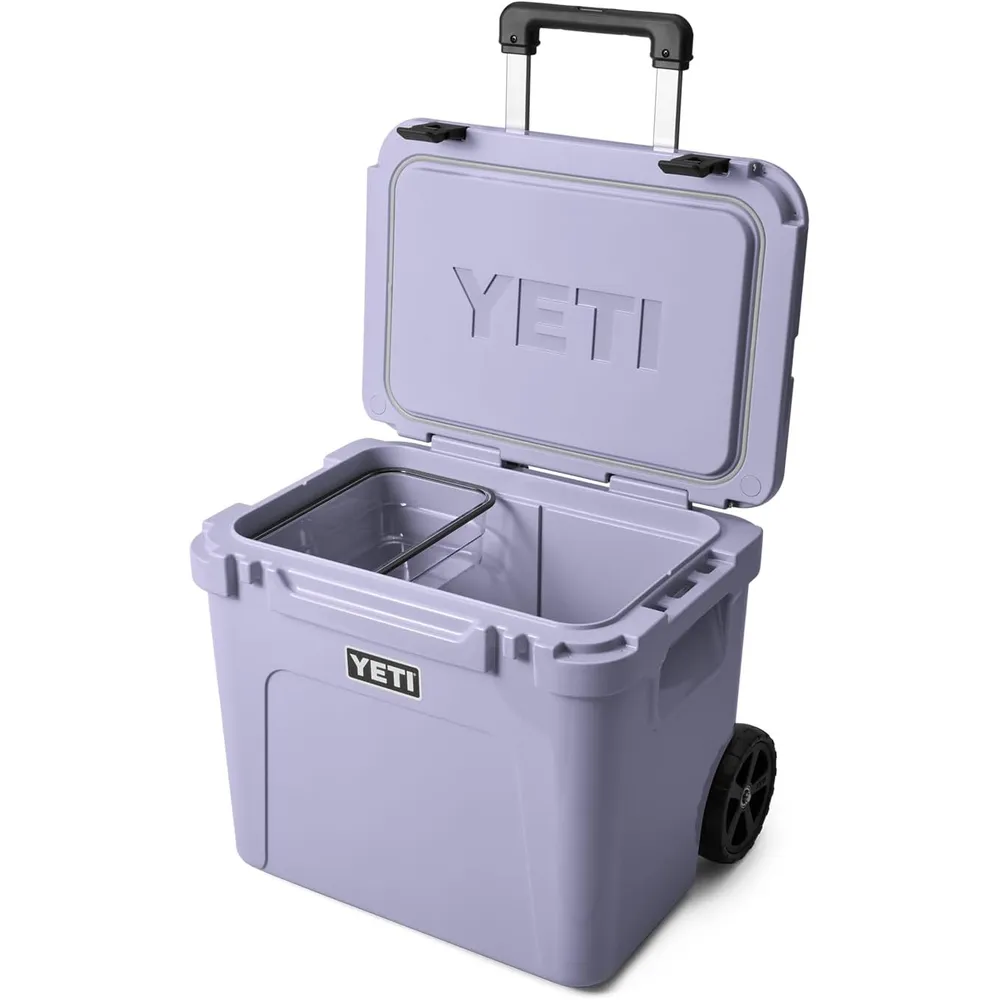 YETI Roadie 60 Cooler Con Ruedas Y Mango Retráctil | Lila