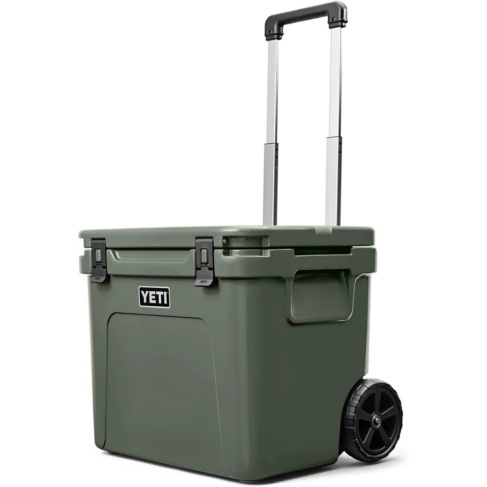 YETI Roadie 60 Cooler Con Ruedas Y Mango Retráctil | Verde Militar